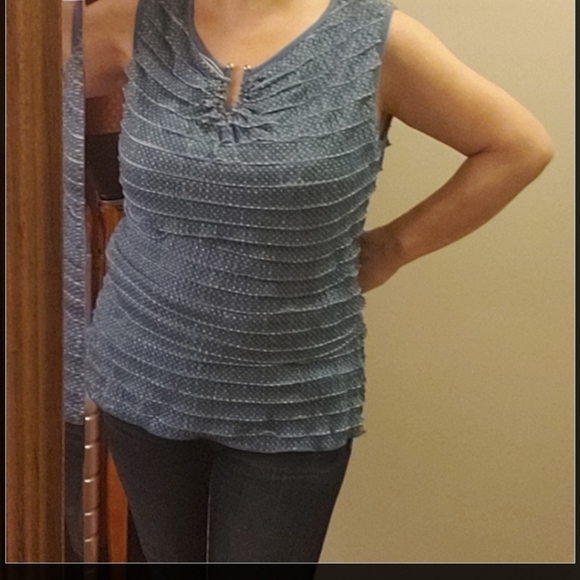 Janeric Top - Picture 9 of 16